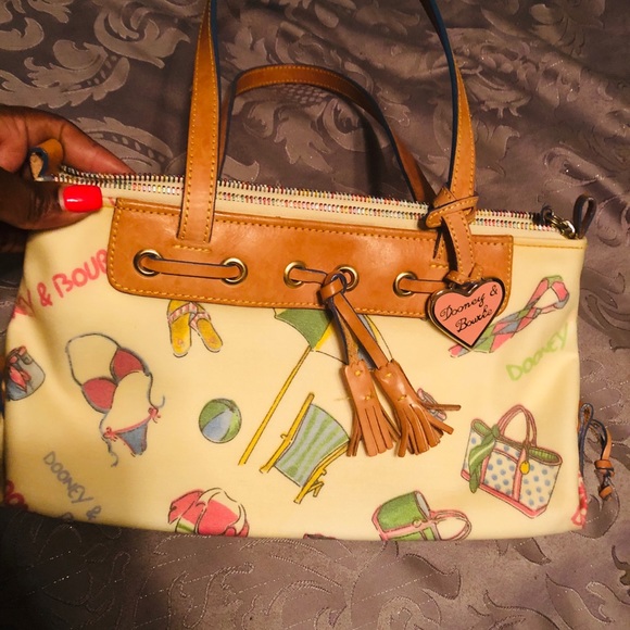 Small Dooney and Bourke Purse - Picture 6 of 6